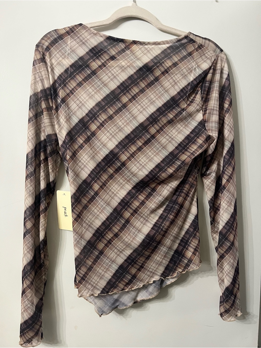 New Ruched Plaid Long-Sleeve Top in Beige and Brown - Picture 4 of 6